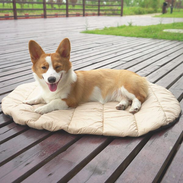 Outdoor Storable Pet Travel Pad Waterproof And Lightweight - Image 4